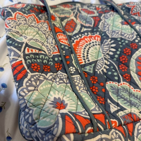 Vera Bradley Nomatic Floral Small Quilted Shoulder Tote Bag. Geometric Pattern. - Picture 11 of 14